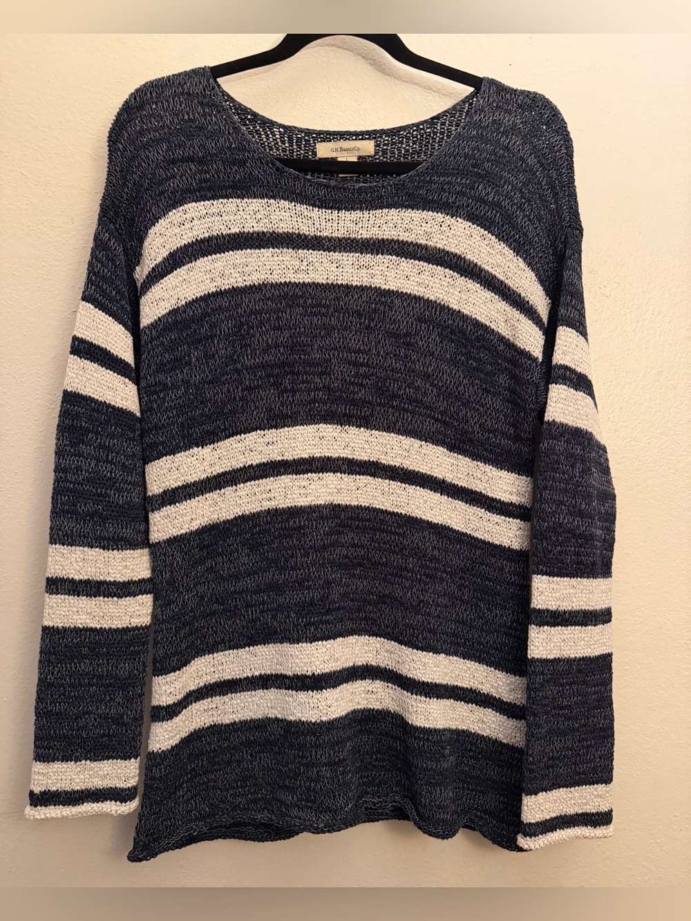 G.H. Bass & Co. Navy and Cream Striped Crew Neck Sweater Size L